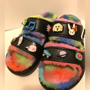 Crocs Fuzzy Rainbow lined cozy sandals woman’s Size 8 So Adorable!!​